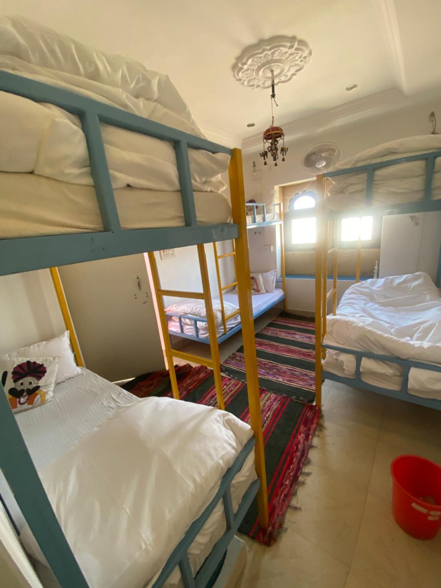 Blue Eye Hostel Джайсалмер Экстерьер фото
